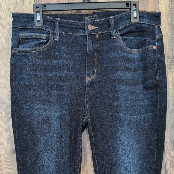 Judy Blue Denim - Judy Blue Dark Wash Skinny Fit Plus Size Jeans15/32      -607A
